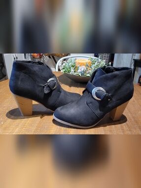 Women's Size 8 Black Ankle Booties with Buckle Accent
